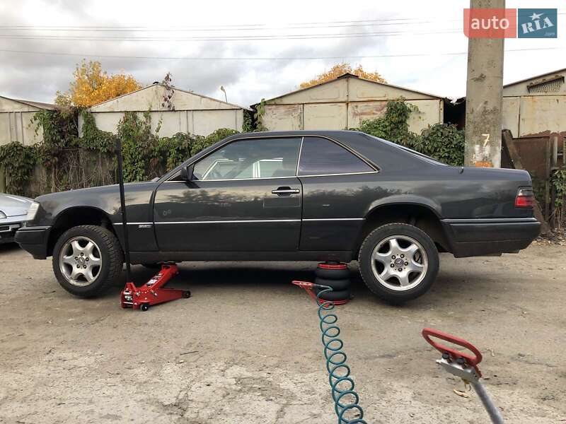 Купе Mercedes-Benz E-Class 1995 в Києві