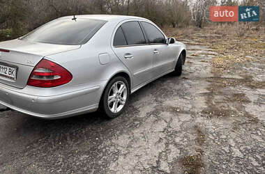 Седан Mercedes-Benz E-Class 2004 в 