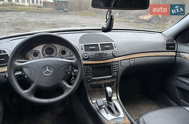 Седан Mercedes-Benz E-Class 2004 в 