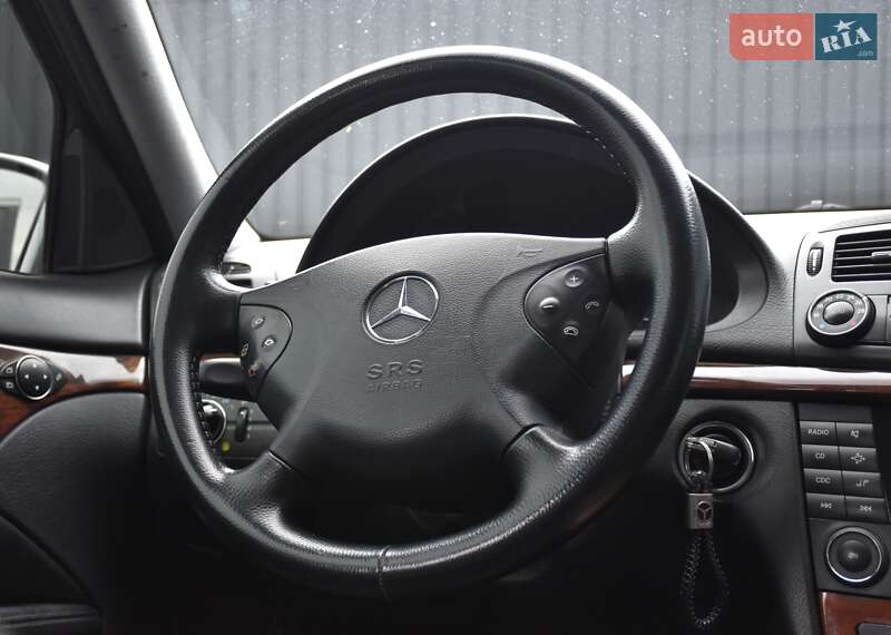 Седан Mercedes-Benz E-Class 2004 в Дрогобыче