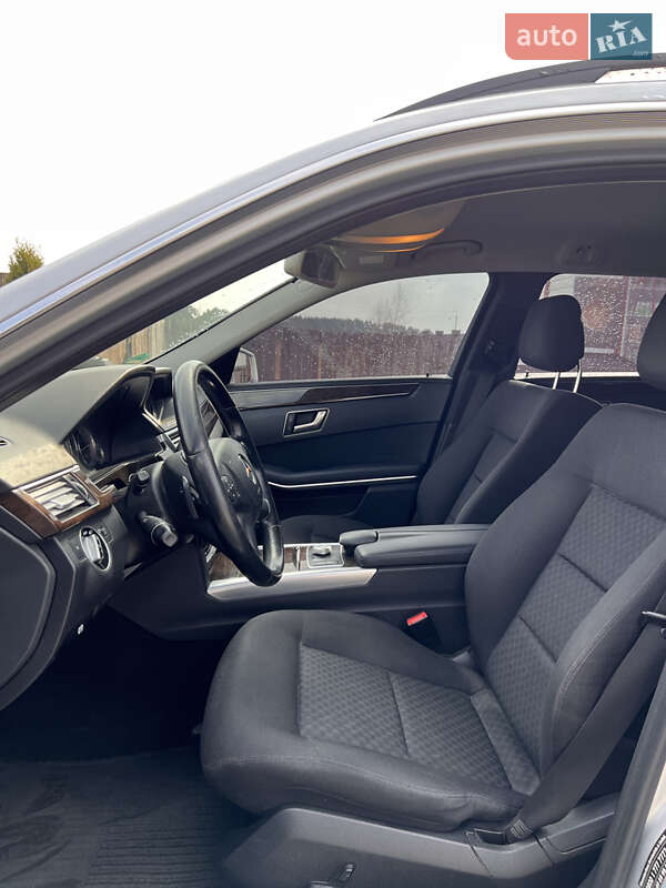 Універсал Mercedes-Benz E-Class 2011 в Сарнах