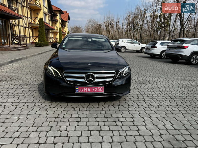 Седан Mercedes-Benz E-Class 2017 в Киеве