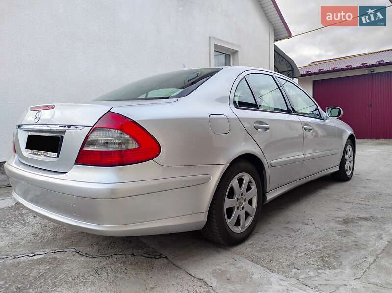 Седан Mercedes-Benz E-Class 2007 в Черновцах