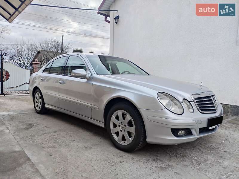 Седан Mercedes-Benz E-Class 2007 в Черновцах