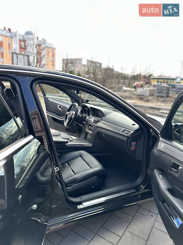 Седан Mercedes-Benz E-Class 2013 в Долине