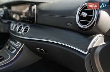 Седан Mercedes-Benz E-Class 2021 в 