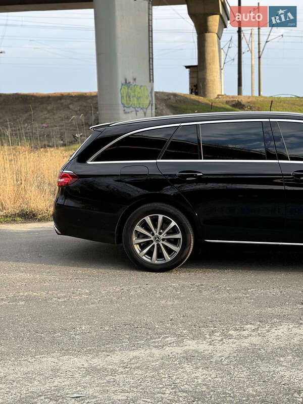 Универсал Mercedes-Benz E-Class 2017 в Киеве