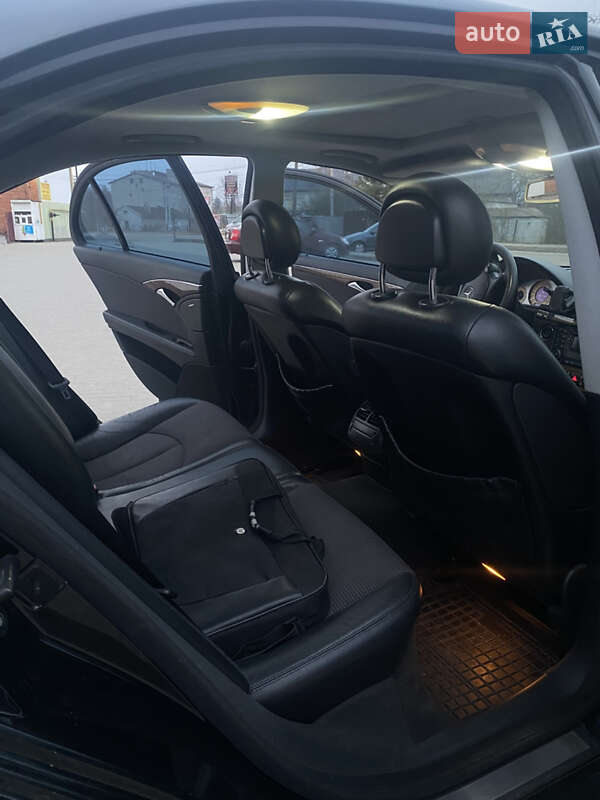 Седан Mercedes-Benz E-Class 2005 в Самборе