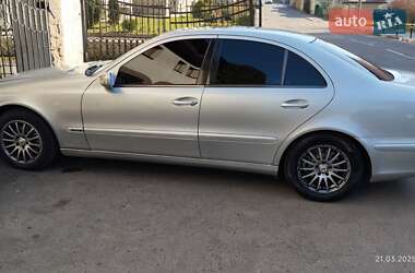 Седан Mercedes-Benz E-Class 2002 в 