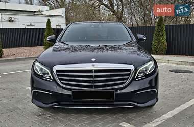 Седан Mercedes-Benz E-Class 2016 в 
