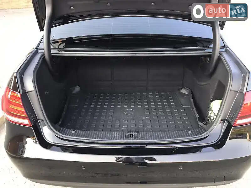Седан Mercedes-Benz E-Class 2015 в Дрогобичі