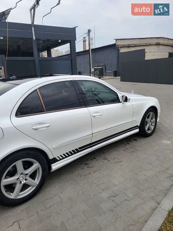 Седан Mercedes-Benz E-Class 2002 в Житомирі