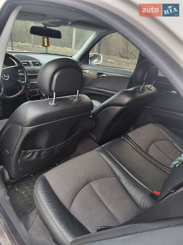 Седан Mercedes-Benz E-Class 2002 в Житомирі