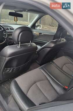 Седан Mercedes-Benz E-Class 2002 в 