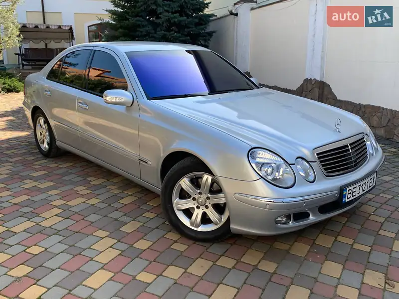 Седан Mercedes-Benz E-Class 2005 в 