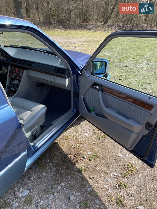 Седан Mercedes-Benz E-Class 1993 в Белой Церкви фото 21 Седан Mercedes-Benz E-Class 1993 в Белой Церкви