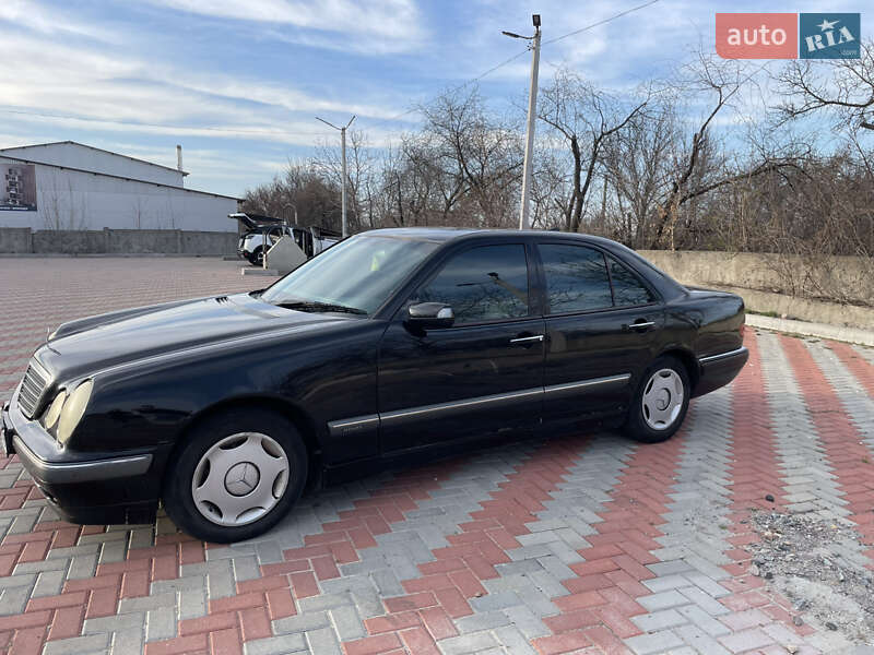 Седан Mercedes-Benz E-Class 2000 в Білій Церкві