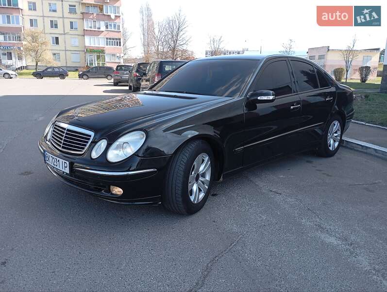 Седан Mercedes-Benz E-Class 2004 в 