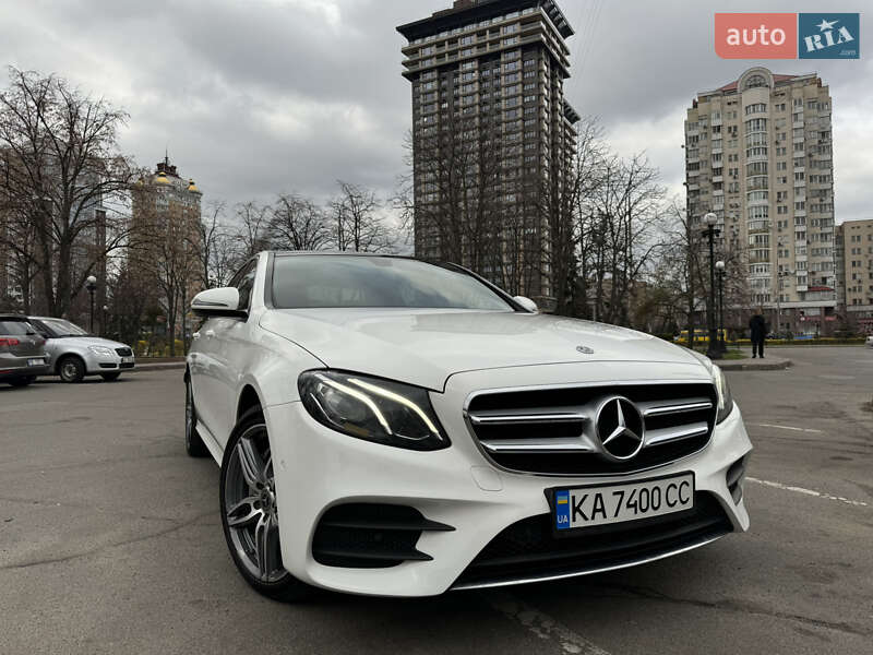 Седан Mercedes-Benz E-Class 2017 в 