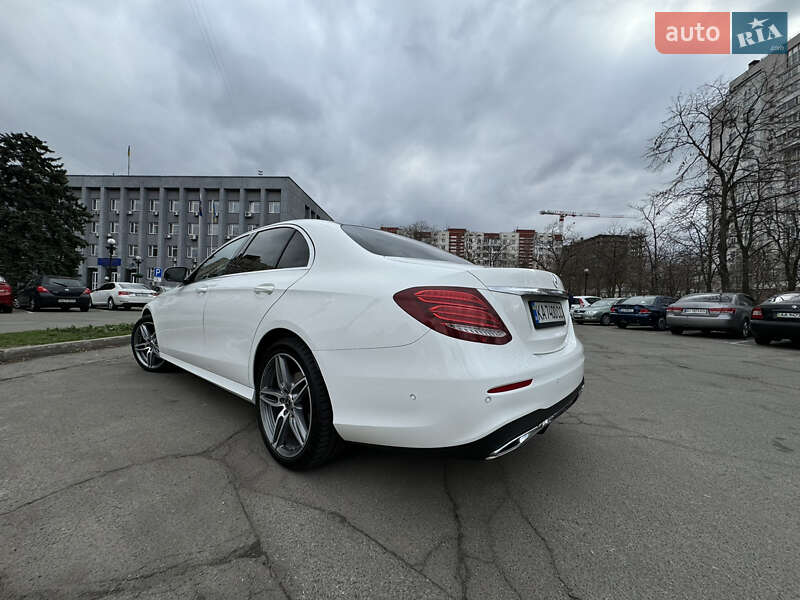 Седан Mercedes-Benz E-Class 2017 в Киеве