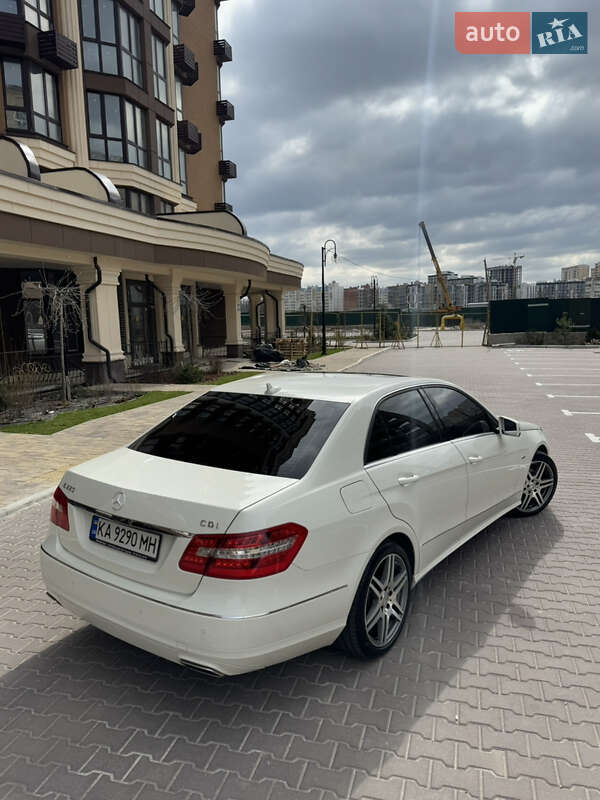 Седан Mercedes-Benz E-Class 2011 в Софиевской Борщаговке