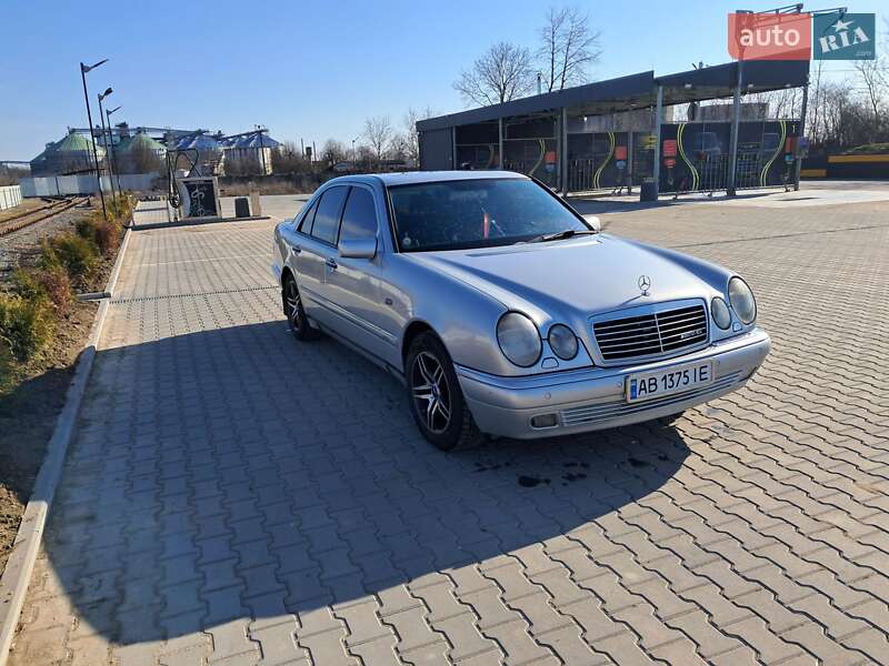 Mercedes-Benz E-Class 1999