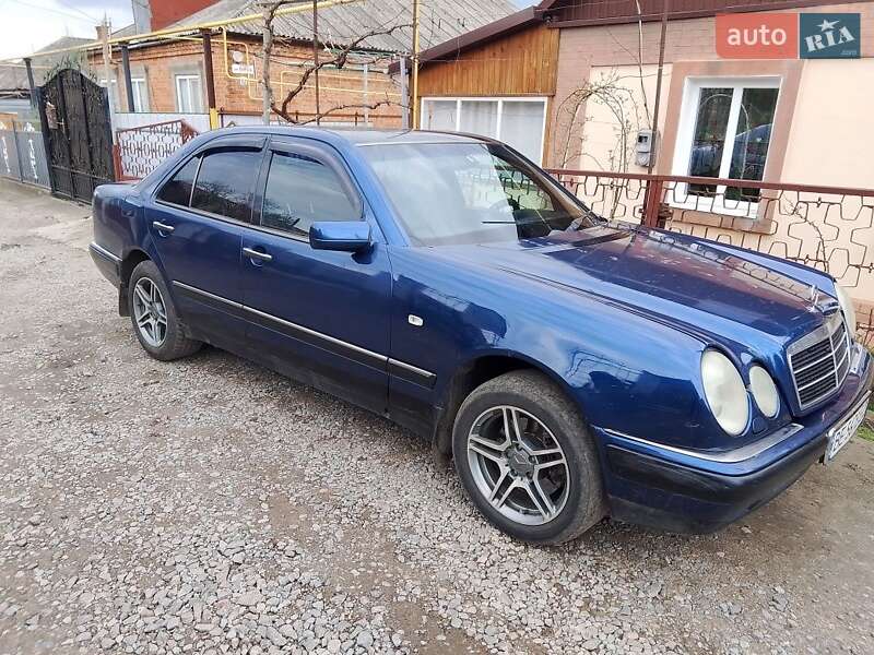 Седан Mercedes-Benz E-Class 1998 в Первомайську