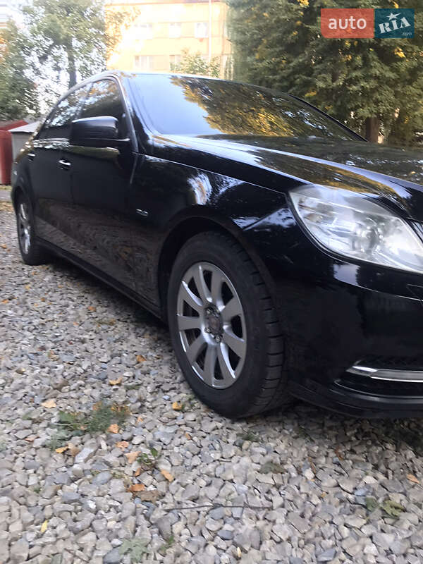 Седан Mercedes-Benz E-Class 2012 в Коломые