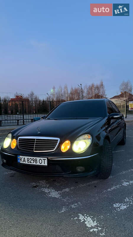 Седан Mercedes-Benz E-Class 2004 в 