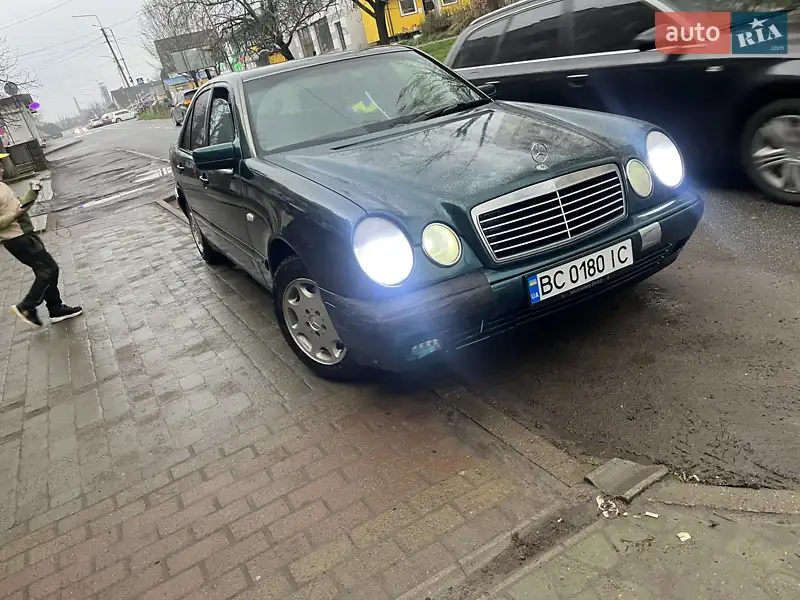 Mercedes-Benz E-Class 1999