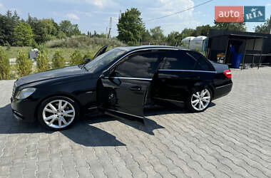 Седан Mercedes-Benz E-Class 2012 в 