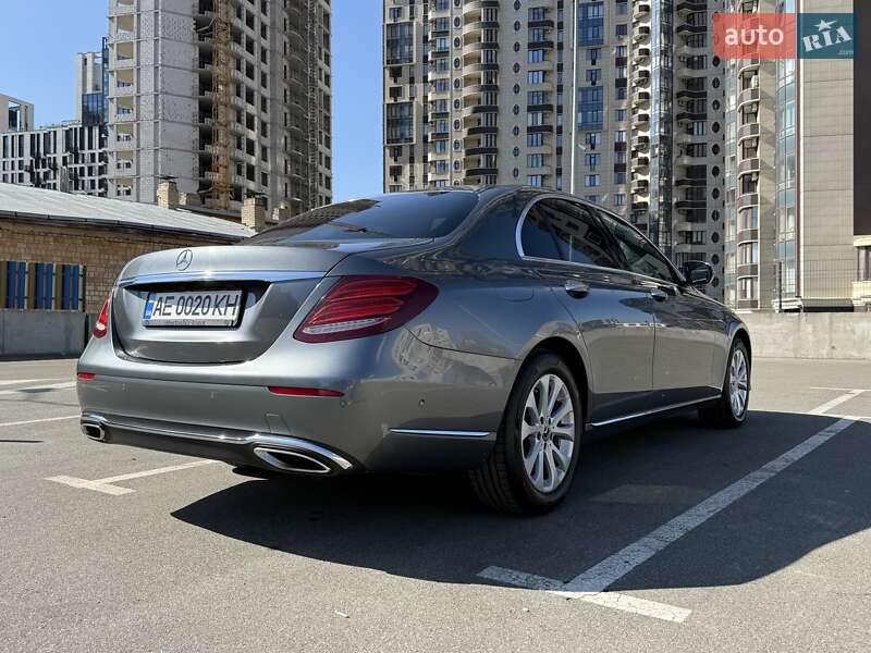 Седан Mercedes-Benz E-Class 2018 в Киеве