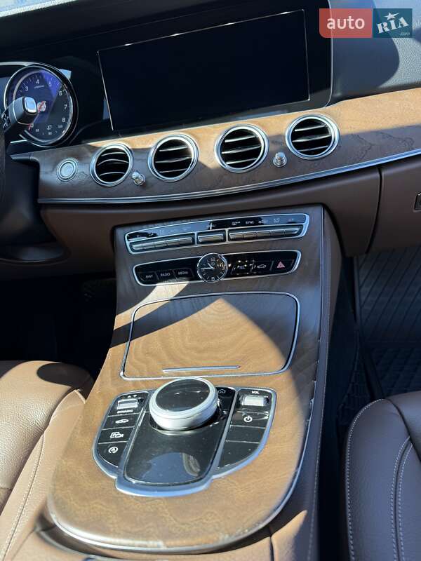 Седан Mercedes-Benz E-Class 2018 в Киеве