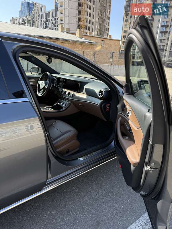 Седан Mercedes-Benz E-Class 2018 в Киеве