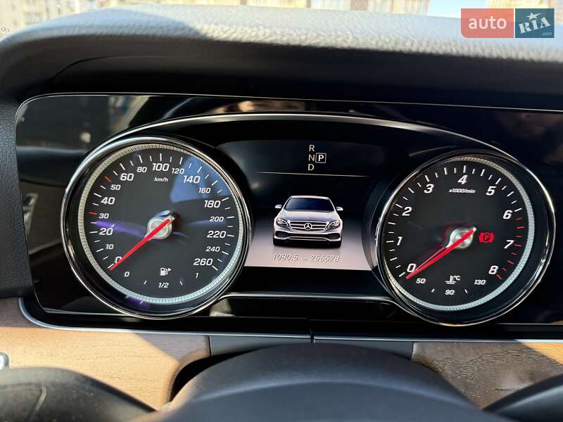 Седан Mercedes-Benz E-Class 2018 в Киеве
