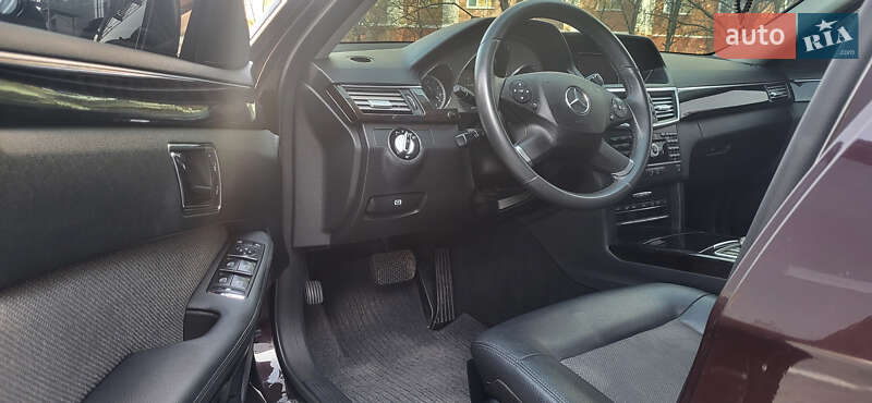 Седан Mercedes-Benz E-Class 2009 в Краматорську