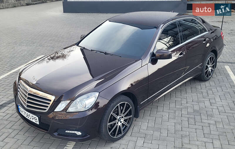 Седан Mercedes-Benz E-Class 2009 в Краматорську