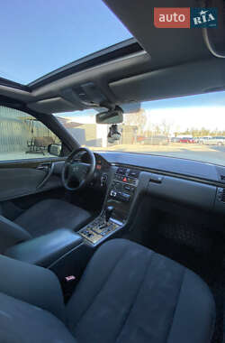 Седан Mercedes-Benz E-Class 1997 в 