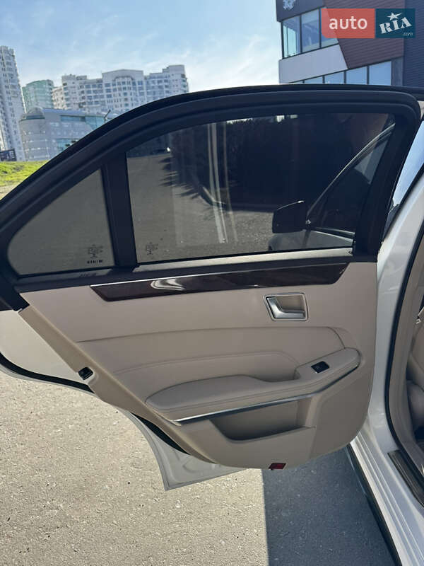 Седан Mercedes-Benz E-Class 2014 в Києві