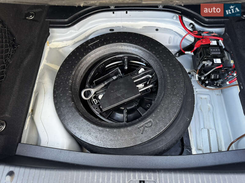 Седан Mercedes-Benz E-Class 2014 в Києві
