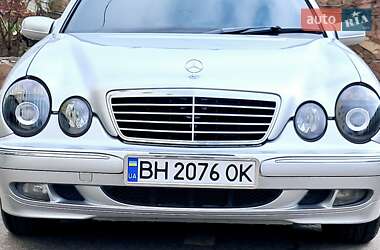 Седан Mercedes-Benz E-Class 2000 в 