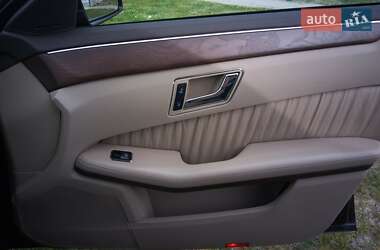 Седан Mercedes-Benz E-Class 2010 в 