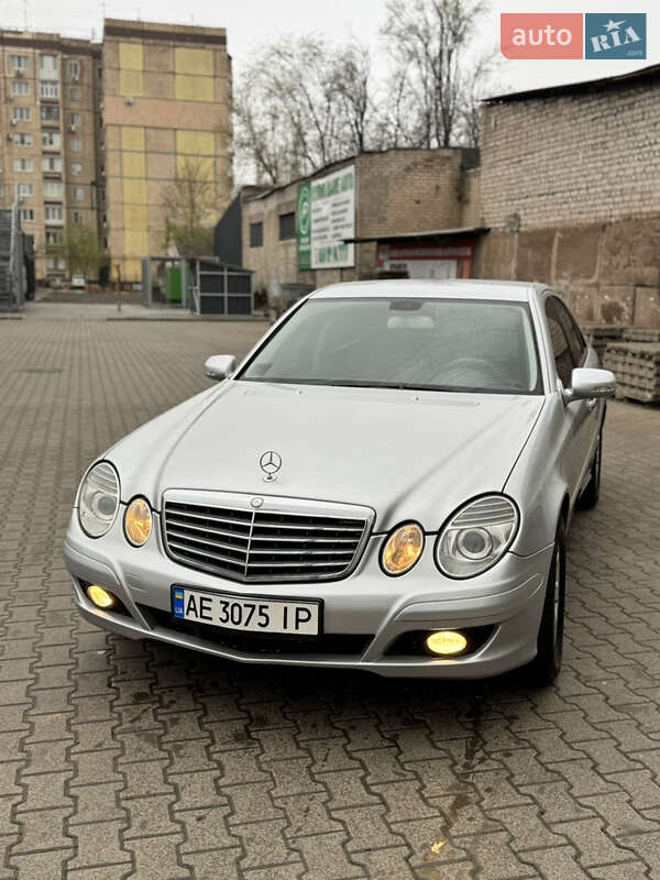 Седан Mercedes-Benz E-Class 2008 в Кривому Розі