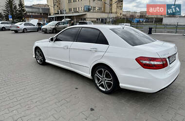 Седан Mercedes-Benz E-Class 2012 в 