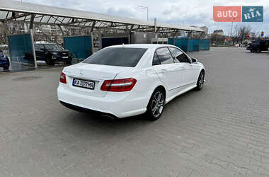 Седан Mercedes-Benz E-Class 2012 в 