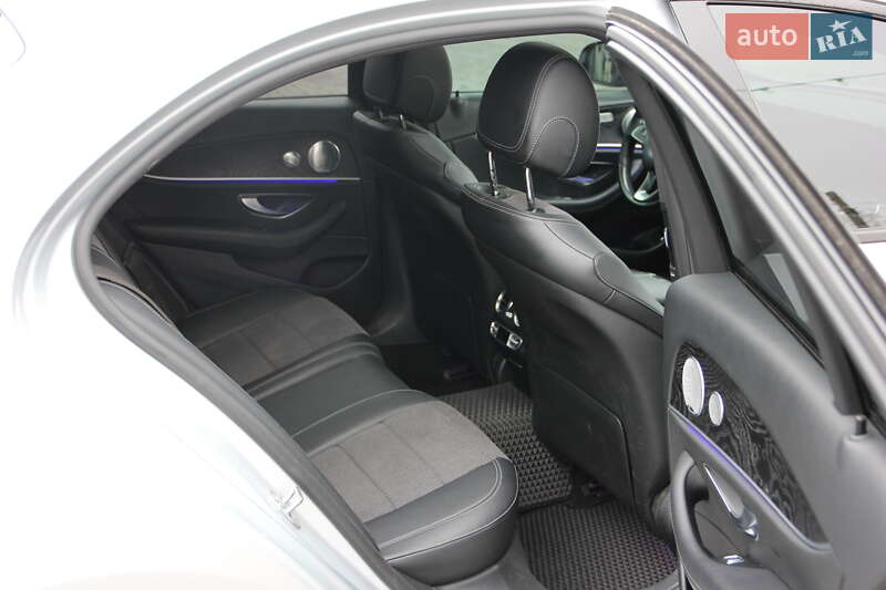 Седан Mercedes-Benz E-Class 2017 в Днепре