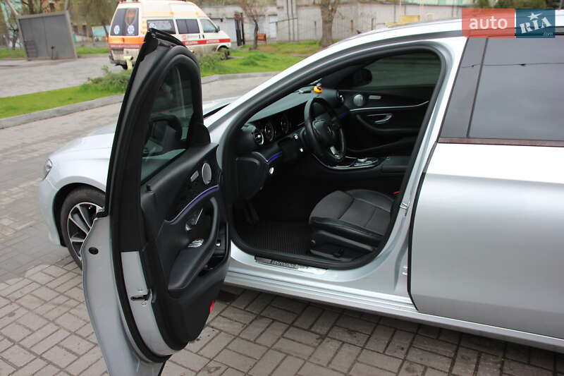 Седан Mercedes-Benz E-Class 2017 в Днепре