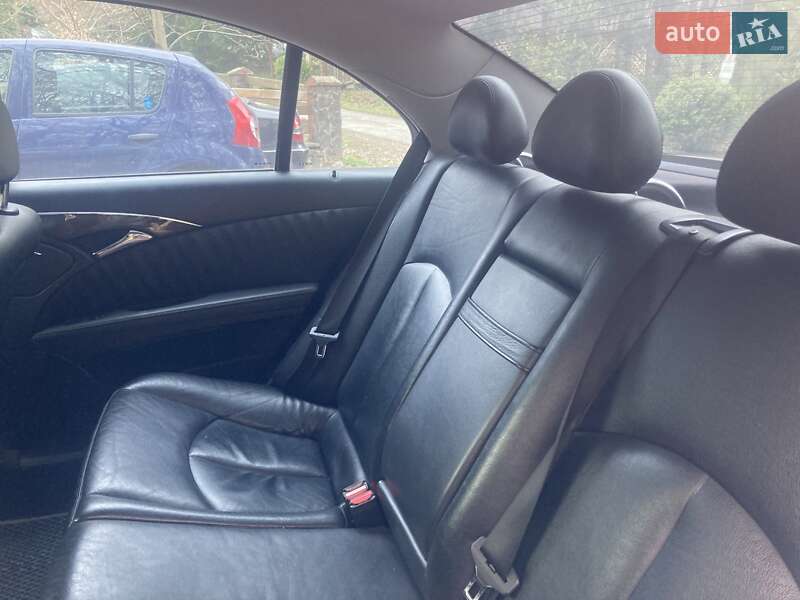 Седан Mercedes-Benz E-Class 2007 в Ужгороде