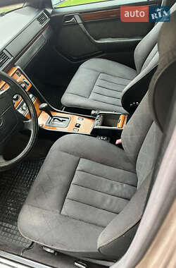 Седан Mercedes-Benz E-Class 1994 в 