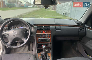 Седан Mercedes-Benz E-Class 1999 в 